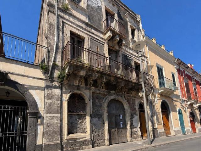 Villetta indipendente in vendita di 457 m² in Via Cristoforo Colombo, 87