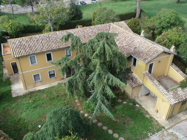 Villetta indipendente in vendita di 457 m² in Via Giovanni Giolitti, 321