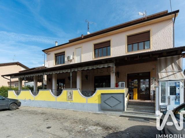 Villetta indipendente in vendita di 458 m² in Viale Cavalieri di Vittorio Veneto