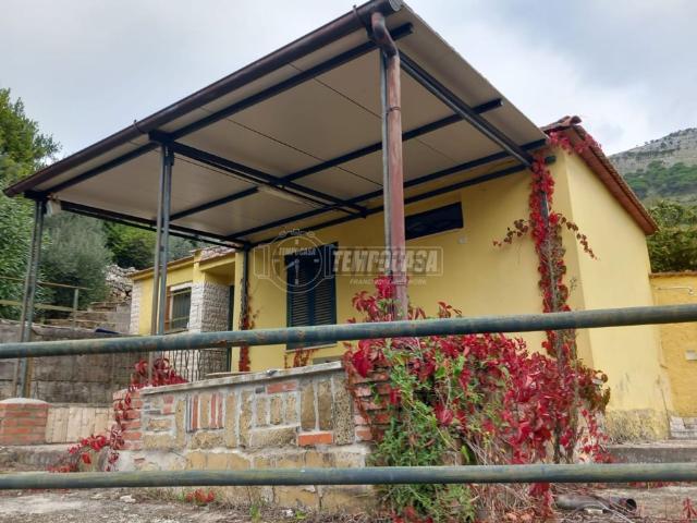Villetta indipendente in vendita di 45 m² in Via Lagone