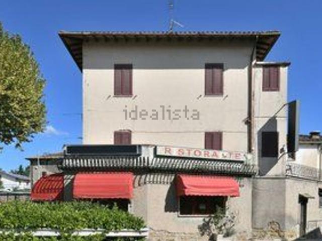 Villetta indipendente in vendita di 460 m² in Via del Commercio, 2