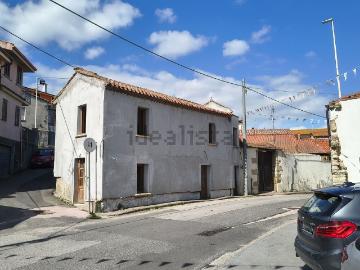 Villetta indipendente in vendita di 460 m² in Via Eleonora d’Arborea, 89