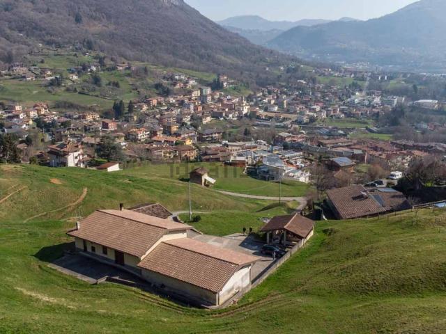 Villetta indipendente in vendita di 460 m² in Via Madonna della Neve, 11