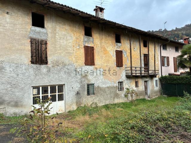 Villetta indipendente in vendita di 460 m² in Via Meer