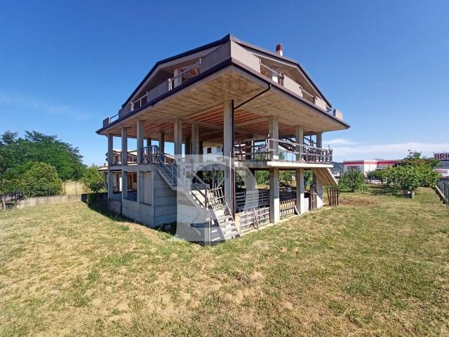 Villetta indipendente in vendita di 460 m²