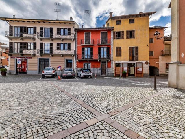 Villetta indipendente in vendita di 460 m² in Piazza Italia, 42