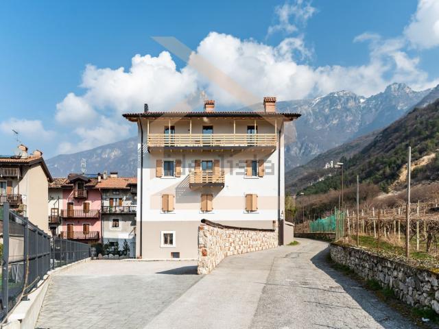 Villetta indipendente in vendita di 461 m² in Località Prati, 31