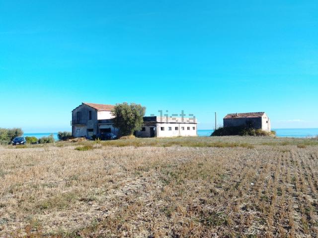 Villetta indipendente in vendita di 464 m² in Via Arlini