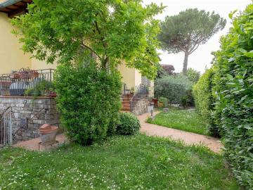 Villetta indipendente in vendita di 465 m² in Via Enrico Fermi