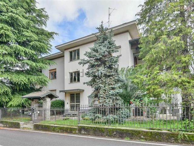 Villetta indipendente in vendita di 465 m² in Via Monte Rosa