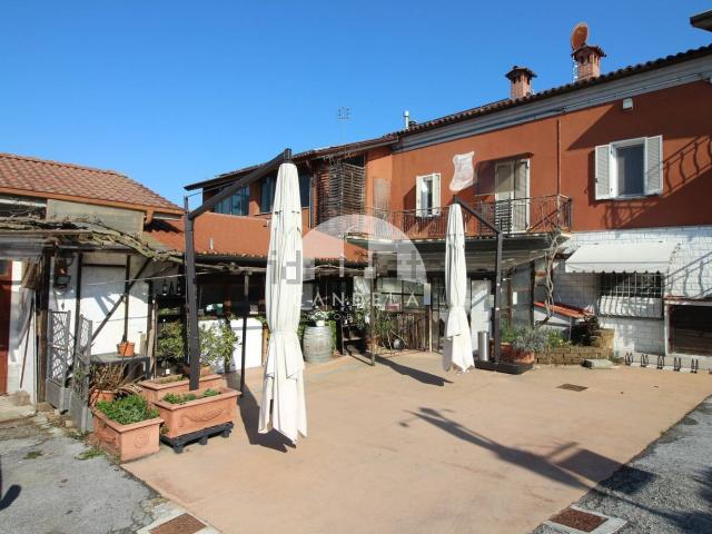 Villetta indipendente in vendita di 468 m² in Via Capris