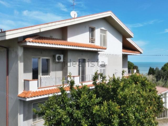 Villetta indipendente in vendita di 469 m² in Contrada Stagliano, 14