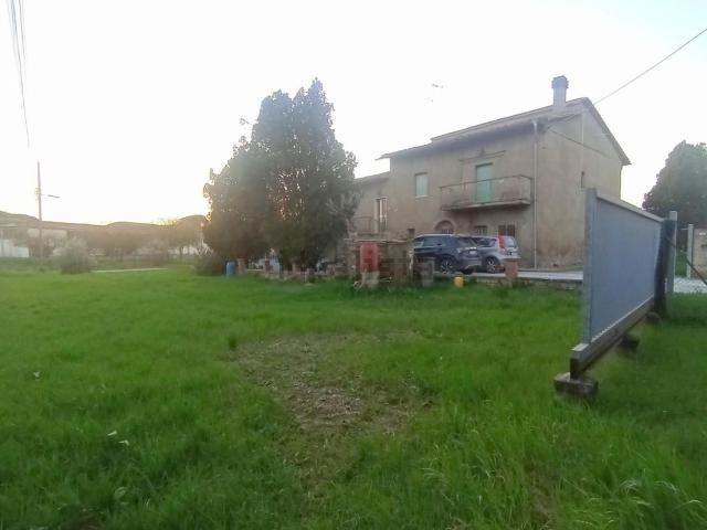 Villetta indipendente in vendita di 470 m² in Via Filippo Brunelleschi