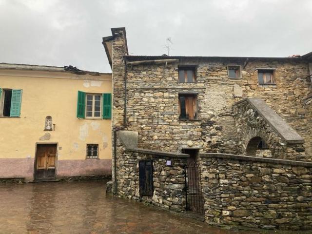Villetta indipendente in vendita di 470 m² in Via Poggio