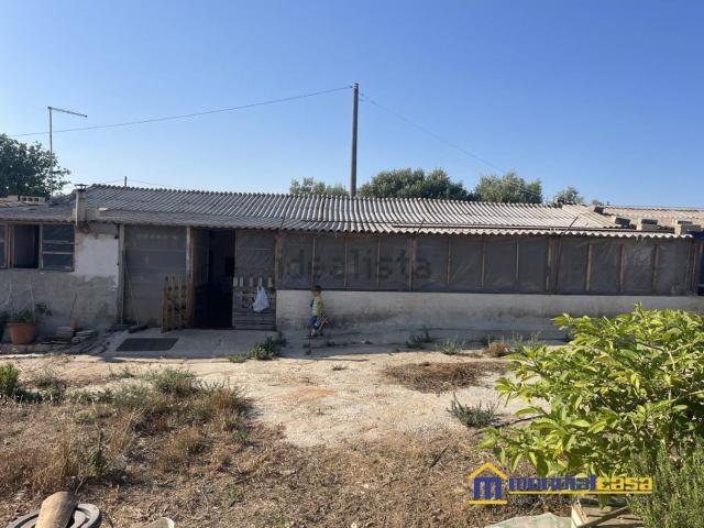 Villetta indipendente in vendita di 471 m² in Via delle Noci di Cocco