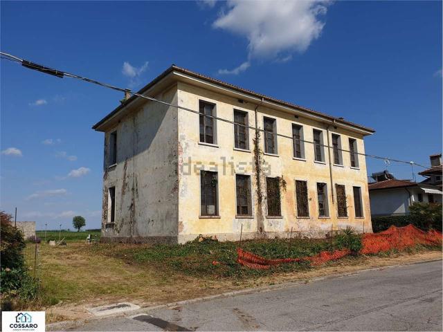 Villetta indipendente in vendita di 474 m² in Via Loreto, 11