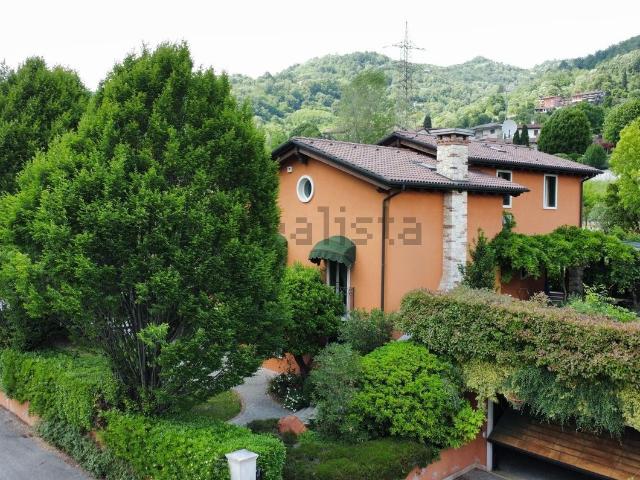 Villetta indipendente in vendita di 475 m²