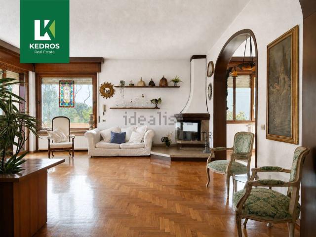 Villetta indipendente in vendita di 478 m² in Via Giovanni Battista Ronchelli