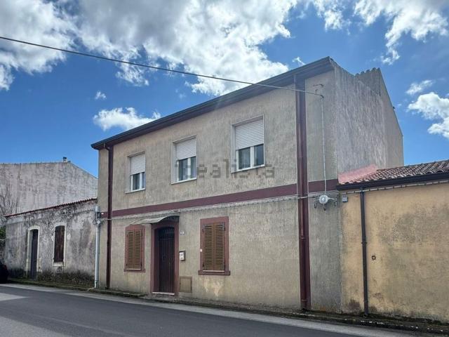 Villetta indipendente in vendita di 480 m² in Via Amsicora, 27