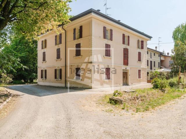 Villetta indipendente in vendita di 480 m² in Via Adelmo Tirabassi, 37