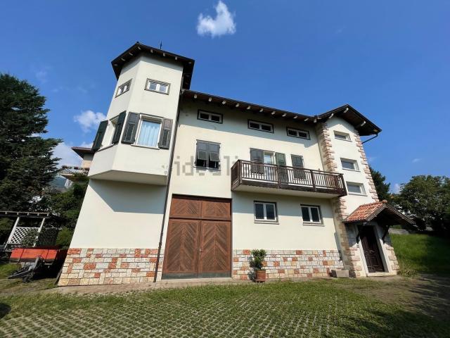 Villetta indipendente in vendita di 480 m² in Via Albano