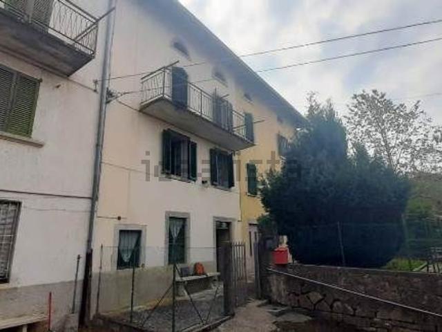 Villetta indipendente in vendita di 480 m² in Via Alessandro Manzoni, 25