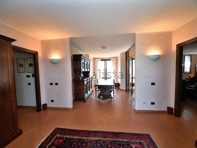 Villetta indipendente in vendita di 480 m² in Via Gandina