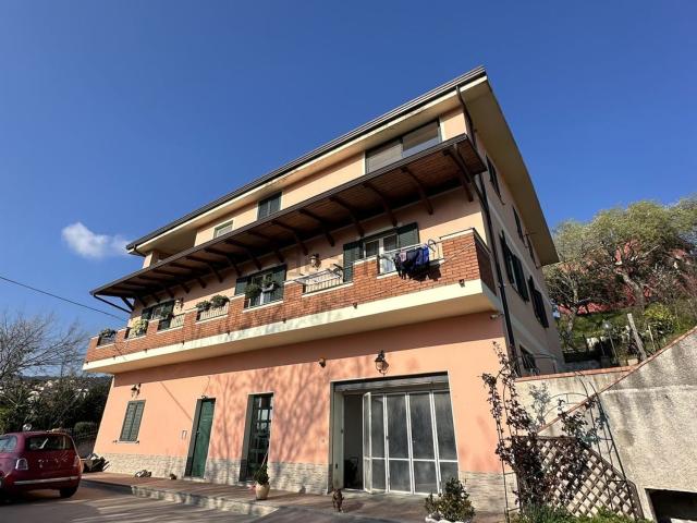 Villetta indipendente in vendita di 480 m² in Via Sandro Pertini