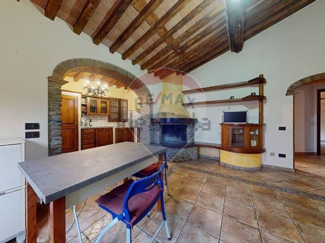 Villetta indipendente in vendita di 480 m² in Via Pianello, 103
