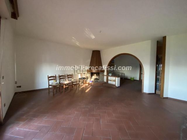 Villetta indipendente in vendita di 480 m² in Via Roma, 481