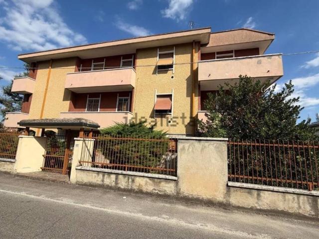 Villetta indipendente in vendita di 480 m² in Via Vincenzo Bellini, 6