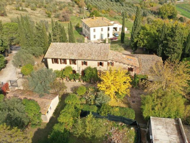 Villetta indipendente in vendita di 480 m² in Strada di Montevile