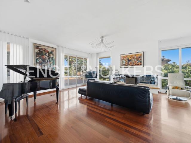 Villetta indipendente in vendita di 483 m² in Via Giovanni Mazzel, 18