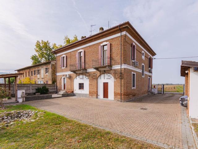Villetta indipendente in vendita di 484 m² in Via Gustavo Modena, 18