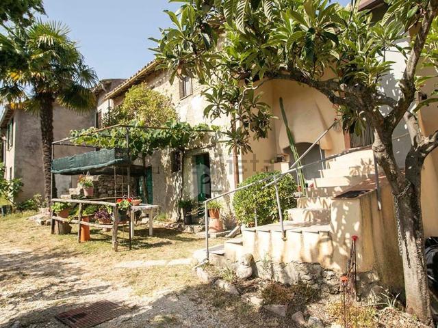 Villetta indipendente in vendita di 486 m²