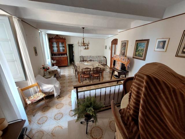 Villetta indipendente in vendita di 490 m² in Largo Guglielmo Marconi, 1