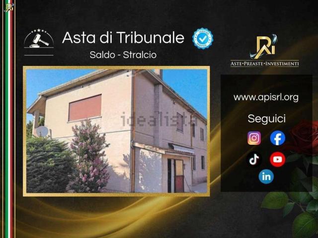 Villetta indipendente in vendita di 491 m² in Via Collegio