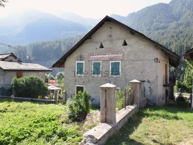 Villetta indipendente in vendita di 491 m² in Via della Chiesa, 7