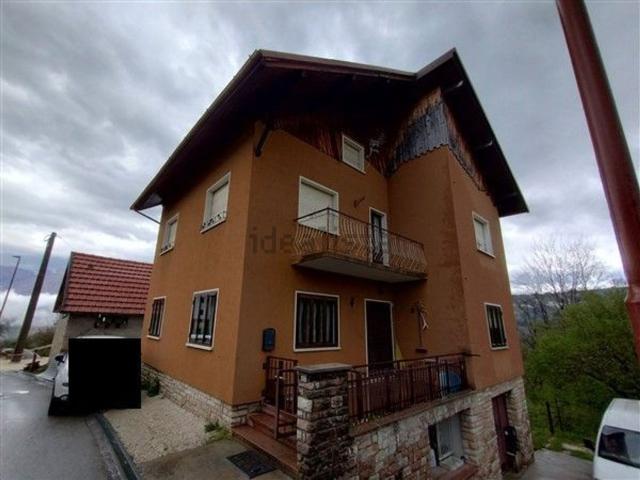 Villetta indipendente in vendita di 491 m² in Via Tomasei, 2