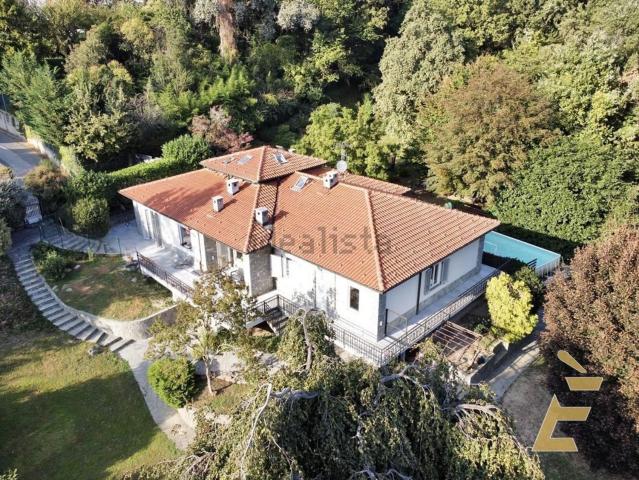 Villetta indipendente in vendita di 494 m² in Strada Maddalena, 109