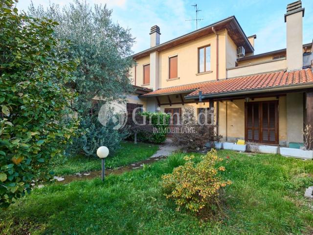 Villetta indipendente in vendita di 495 m² in Via Quarnaro, 14