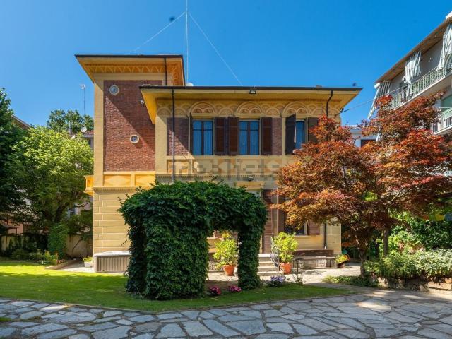 Villetta indipendente in vendita di 497 m²