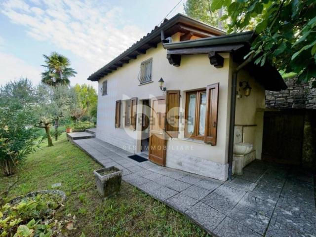 Villetta indipendente in vendita di 49 m² in Via degli Alpini