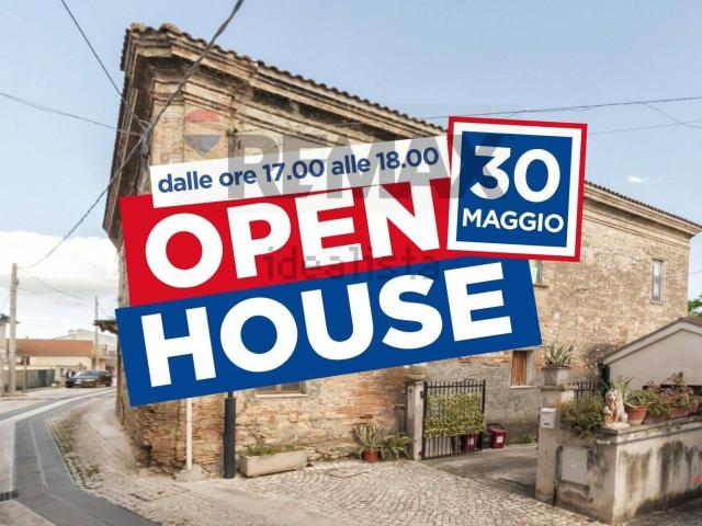 Villetta indipendente in vendita di 500 m² in Via Italia, 21