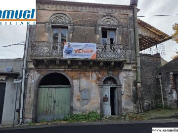 Villetta indipendente in vendita di 500 m² in Via Catania