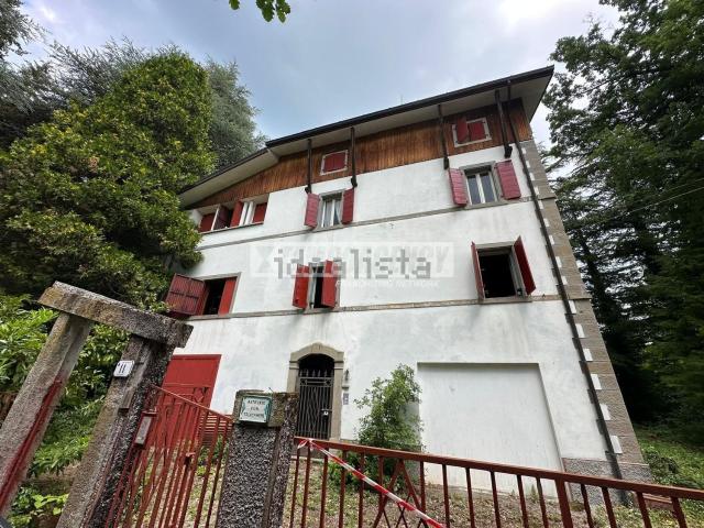 Villetta indipendente in vendita di 500 m² in Via Cavecchie, 3