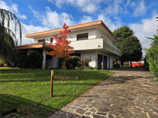 Villetta indipendente in vendita di 500 m² in Via Botte, 67
