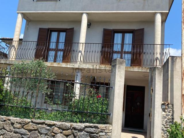 Villetta indipendente in vendita di 500 m² in Via Giosuè Carducci, 12