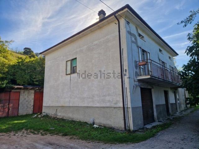 Villetta indipendente in vendita di 500 m² in Via Giovanni Pascoli, 23