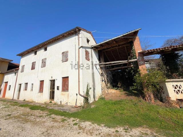 Villetta indipendente in vendita di 500 m² in Via Dante Alighieri, 27